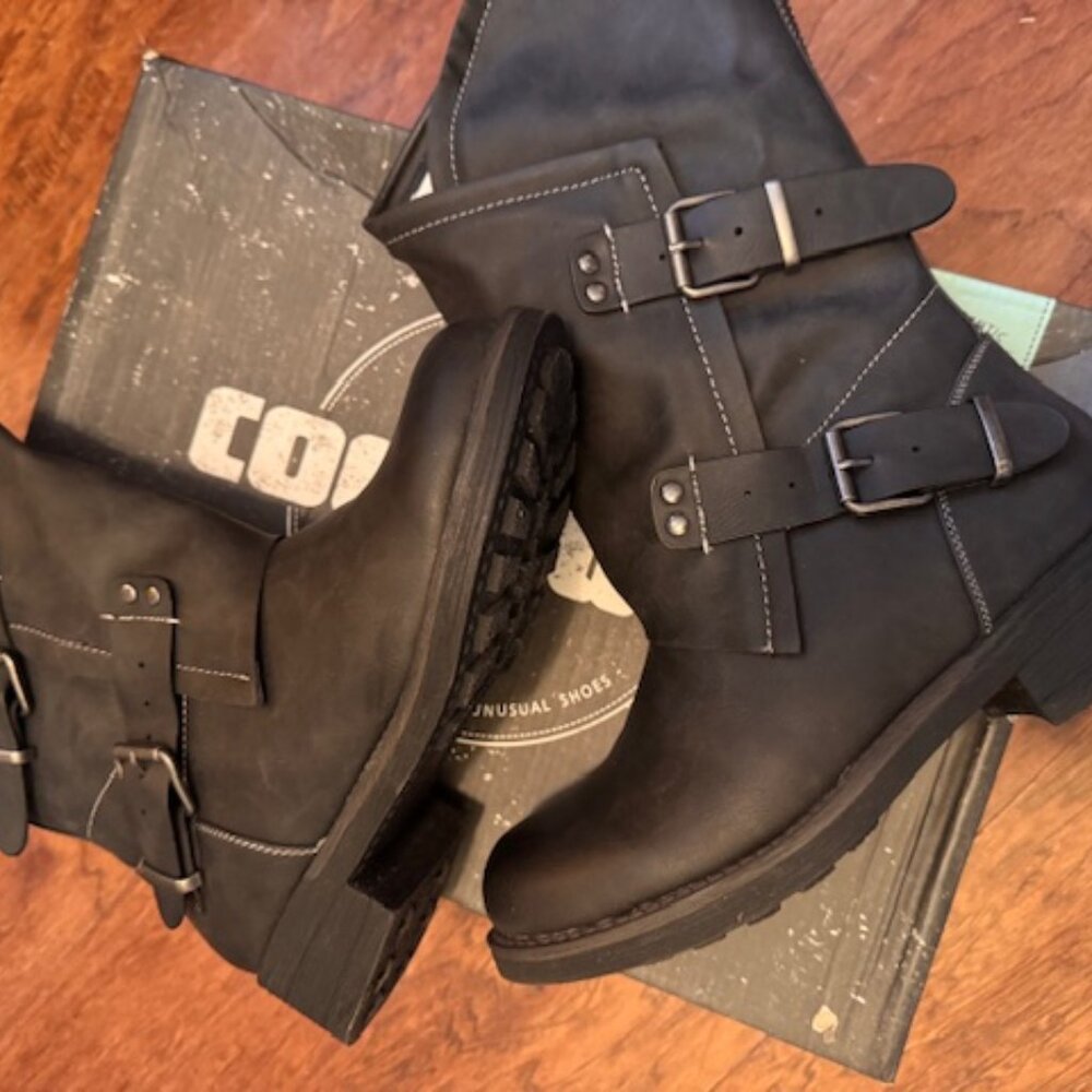 Coolway Alida Boots- New in Box, Size 38, US 7 -Black